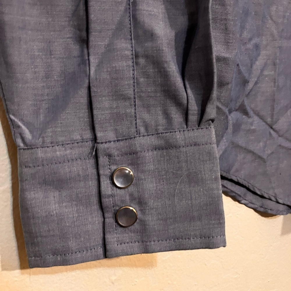 Levi’s dead stock vintage chambray shirt with pearlized snaps size large - Picture 2 of 13